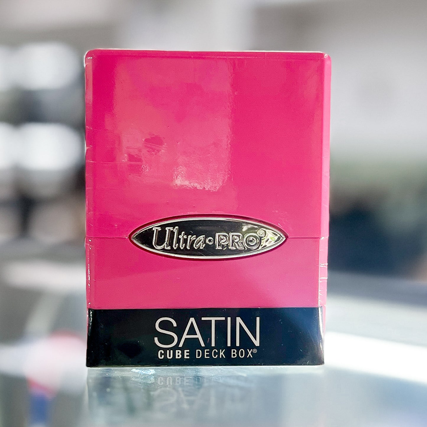 SATIN CUBE DECK BOX ULTRA PRO- HOT PINK