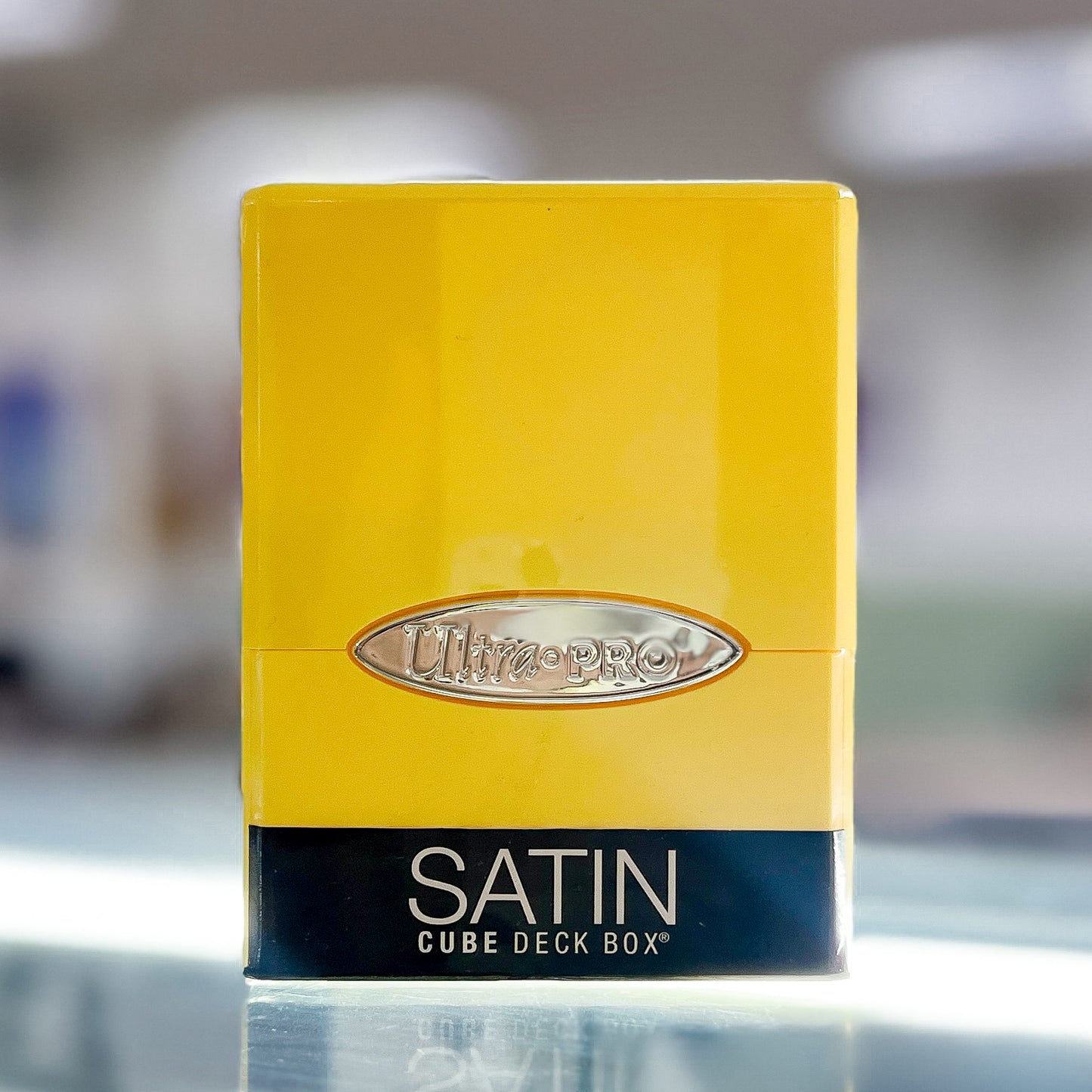 SATIN CUBE DECK BOX ULTRA PRO- LEMON YELLOW