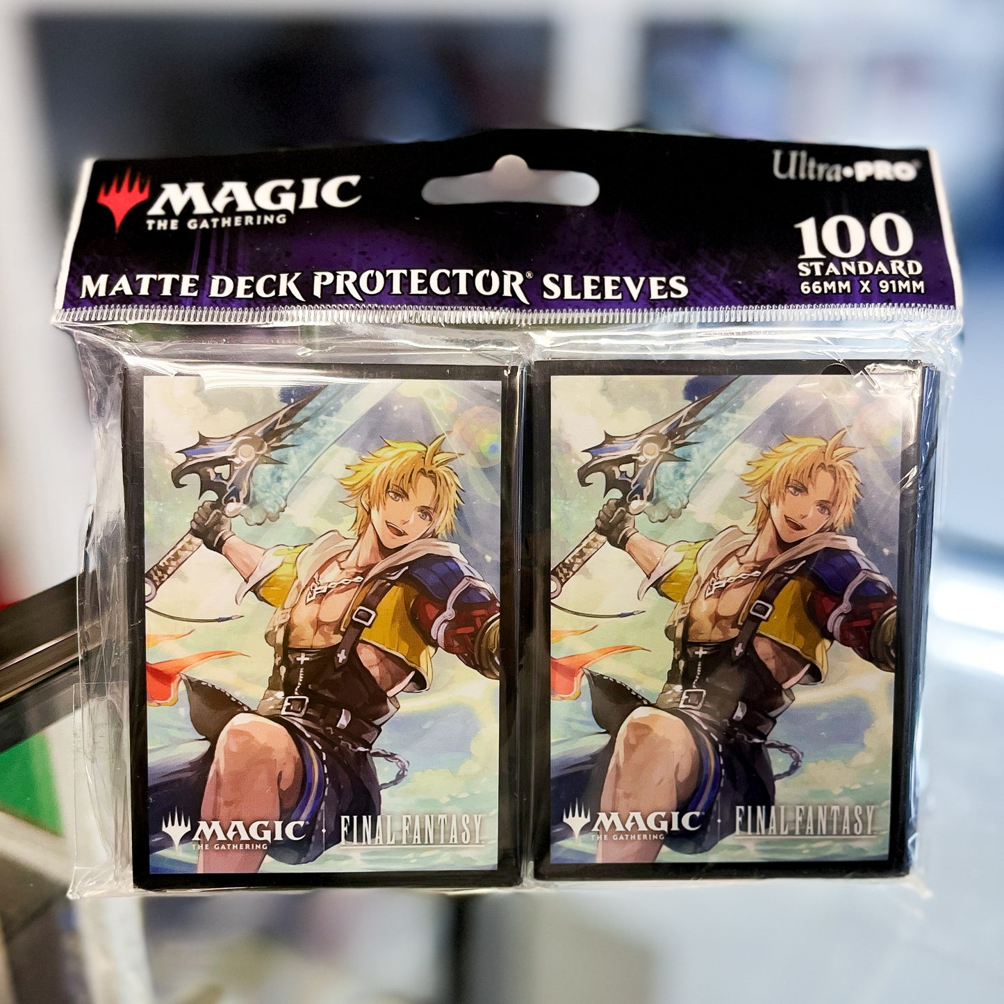 Tidus, Yuna's Guardian (Commander) 100ct Deck Protector Sleeves